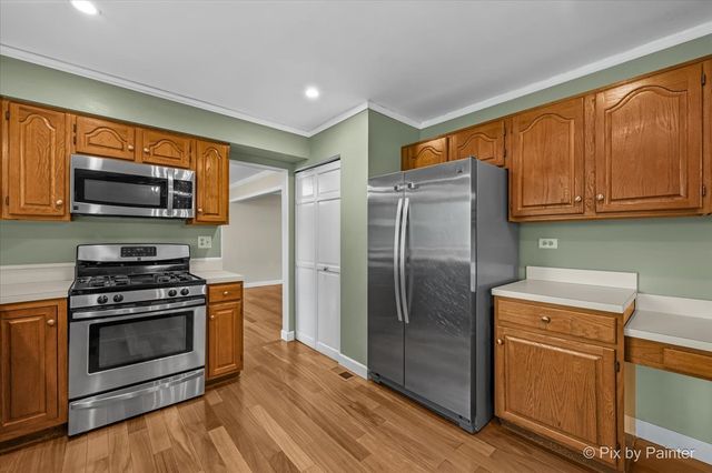 725 Pimlico Parkway, Sleepy Hollow, IL 60118
