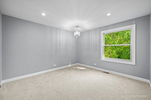 725 Pimlico Parkway, Sleepy Hollow, IL 60118