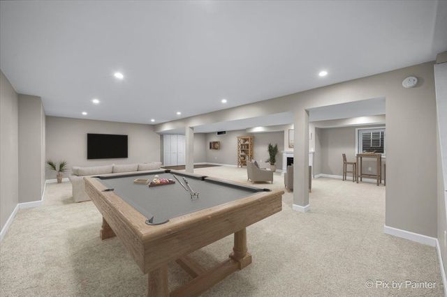 725 Pimlico Parkway, Sleepy Hollow, IL 60118