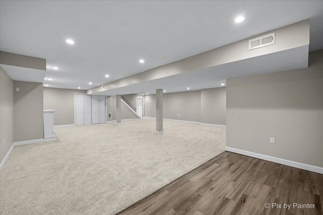 725 Pimlico Parkway, Sleepy Hollow, IL 60118