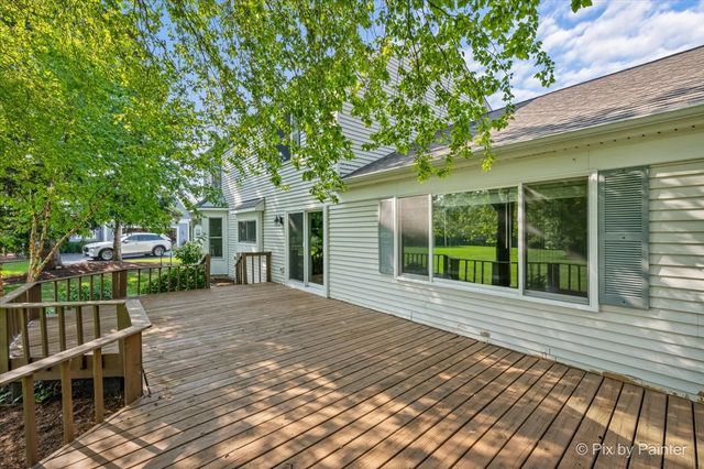 725 Pimlico Parkway, Sleepy Hollow, IL 60118