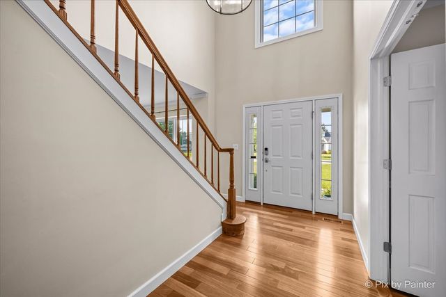 725 Pimlico Parkway, Sleepy Hollow, IL 60118