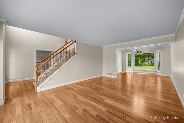 725 Pimlico Parkway, Sleepy Hollow, IL 60118
