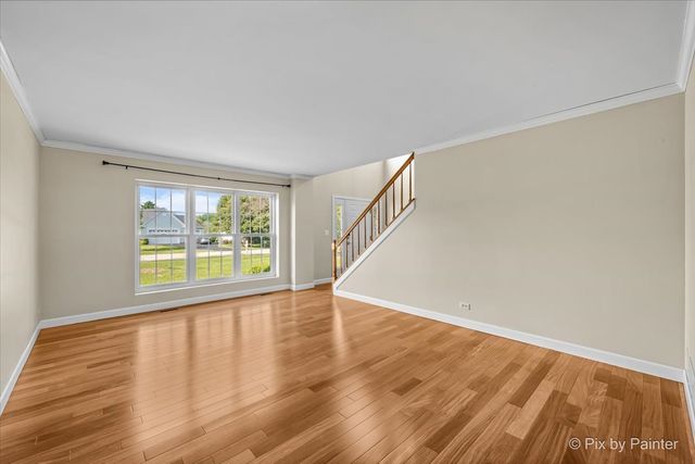 725 Pimlico Parkway, Sleepy Hollow, IL 60118