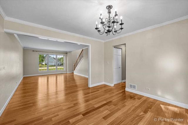 725 Pimlico Parkway, Sleepy Hollow, IL 60118