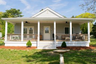 45 Onset Ave, Wareham, MA 02532