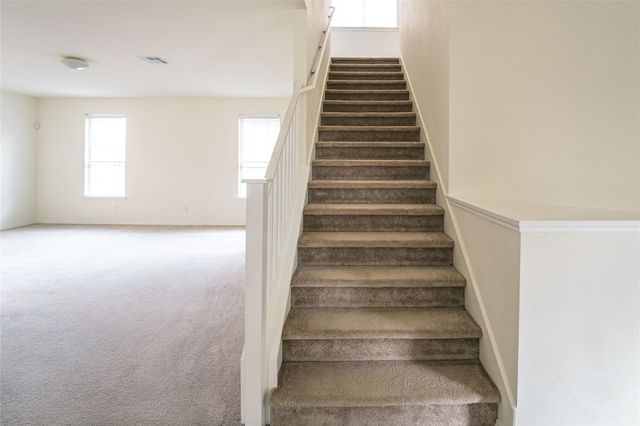 612 Dark Tree LN, Round Rock, TX 78664