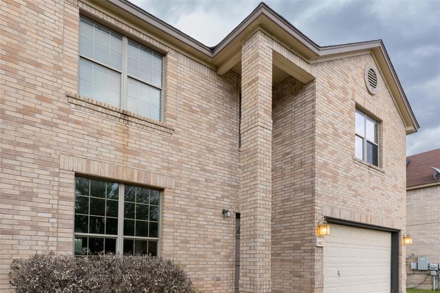612 Dark Tree LN, Round Rock, TX 78664