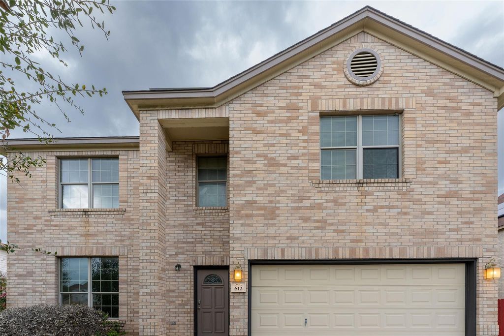 612 Dark Tree LN, Round Rock, TX 78664