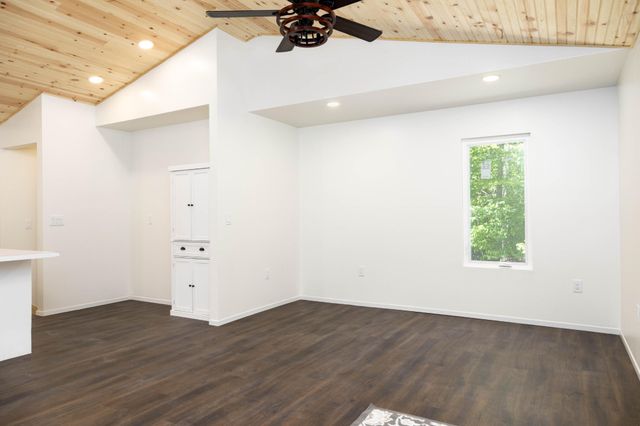 144 Caron Drive, Spring City, TN 37381