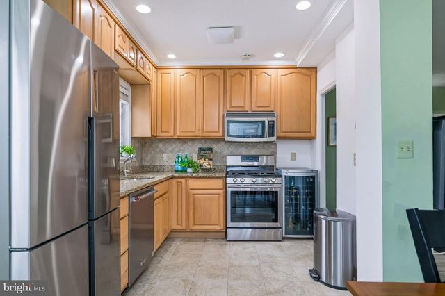 1415 MARTHA CUSTIS DR, Alexandria, VA 22302