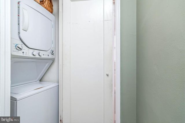 1415 MARTHA CUSTIS DR, Alexandria, VA 22302