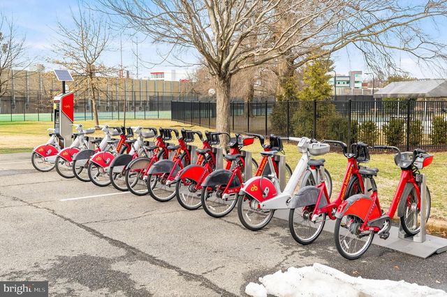 1415 MARTHA CUSTIS DR, Alexandria, VA 22302