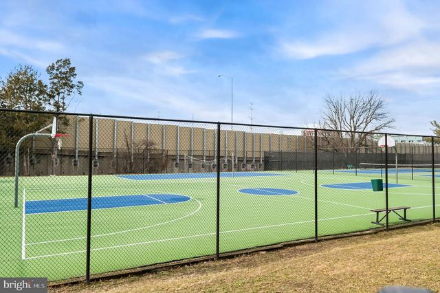 1415 MARTHA CUSTIS DR, Alexandria, VA 22302