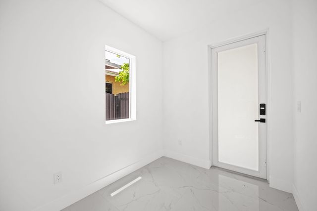 1355 NW 42nd Street 1355, Miami, FL 33142
