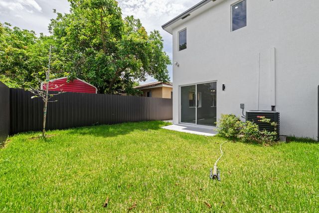 1355 NW 42nd Street 1355, Miami, FL 33142