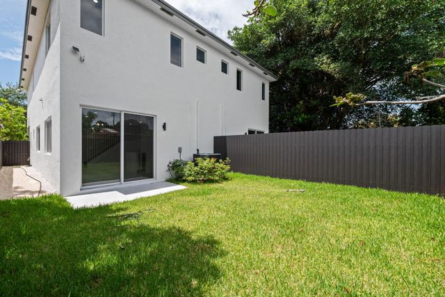 1355 NW 42nd Street 1355, Miami, FL 33142