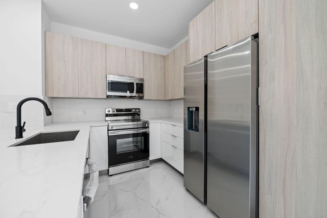 1355 NW 42nd Street 1355, Miami, FL 33142