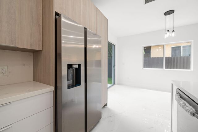 1355 NW 42nd Street 1355, Miami, FL 33142