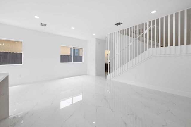 1355 NW 42nd Street 1355, Miami, FL 33142