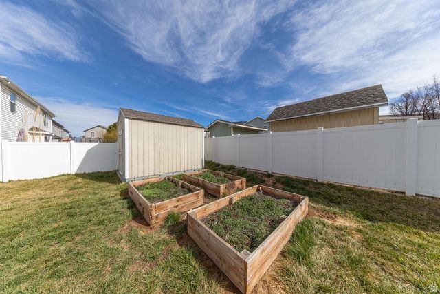 1877 S 725 E, Clearfield, UT 84015