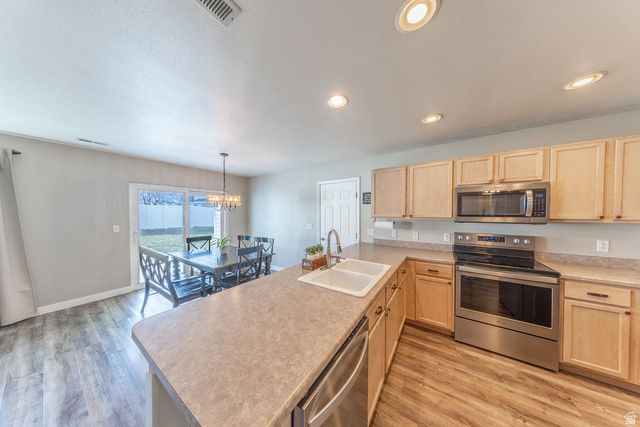 1877 S 725 E, Clearfield, UT 84015