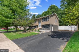 336 E VILLAGE RD, Elkton, MD 21921