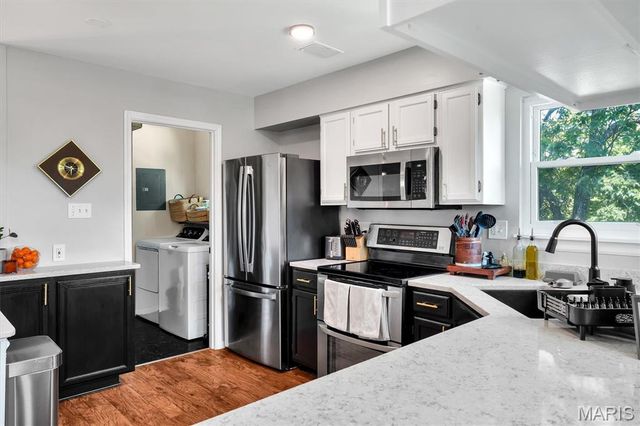 3018 Autumn Shores Drive, Maryland Heights, MO 63043