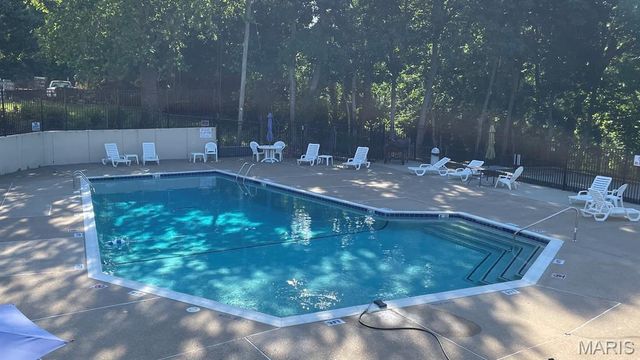 3018 Autumn Shores Drive, Maryland Heights, MO 63043