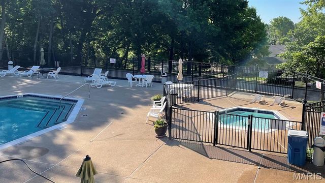 3018 Autumn Shores Drive, Maryland Heights, MO 63043
