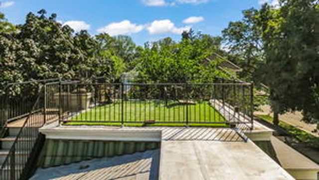 535 N Ashland Avenue, La Grange Park, IL 60526