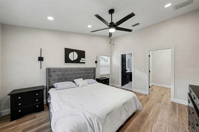 11325 GLENMONT DRIVE, Tampa, FL 33635