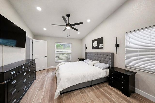 11325 GLENMONT DRIVE, Tampa, FL 33635