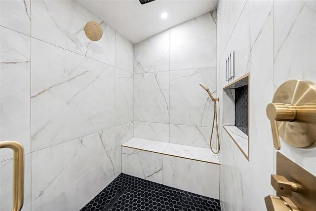 11325 GLENMONT DRIVE, Tampa, FL 33635