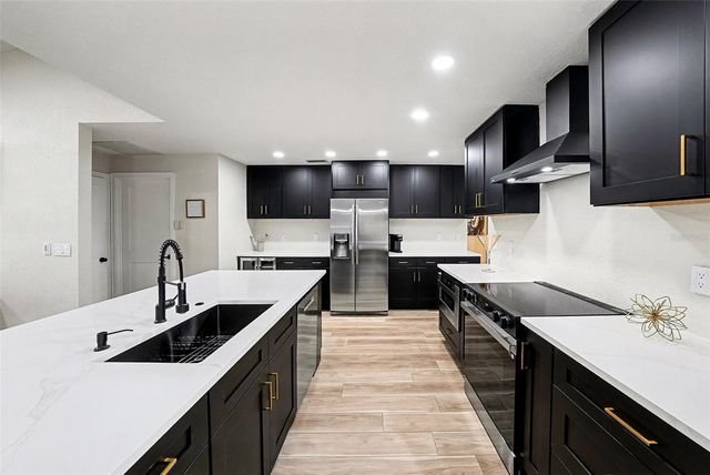 11325 GLENMONT DRIVE, Tampa, FL 33635