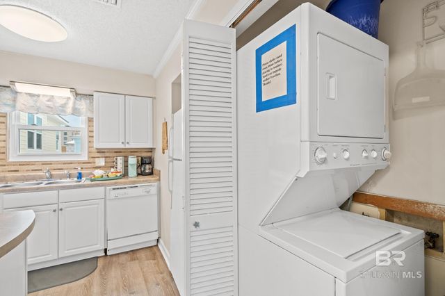 105 E 4th Street 12, Gulf Shores, AL 36542