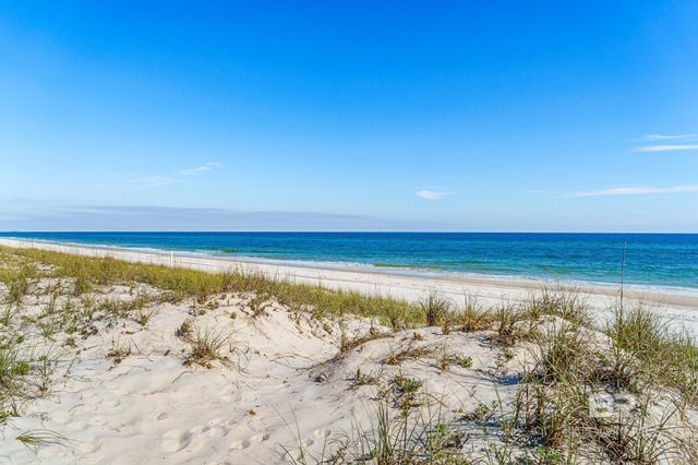 105 E 4th Street 12, Gulf Shores, AL 36542