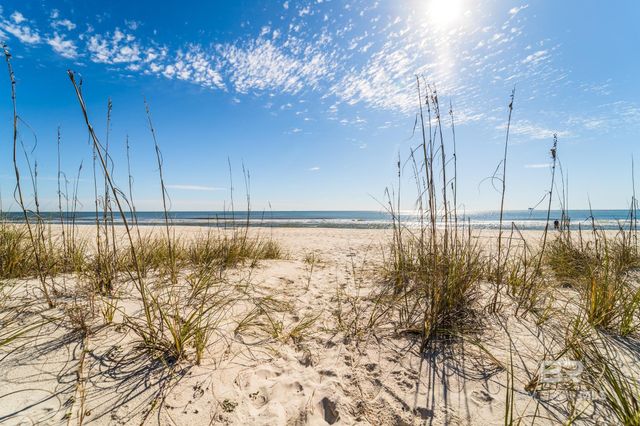 105 E 4th Street 12, Gulf Shores, AL 36542