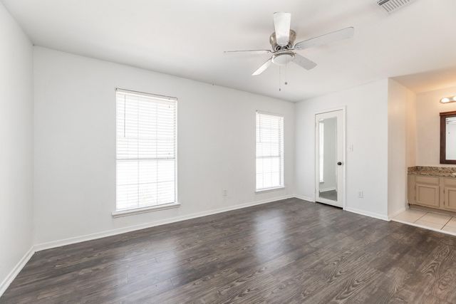 1902 Avenue B, Katy, TX 77493