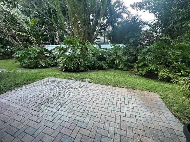 4745 N Grand Cypress Circle N, Coconut Creek, FL 33073