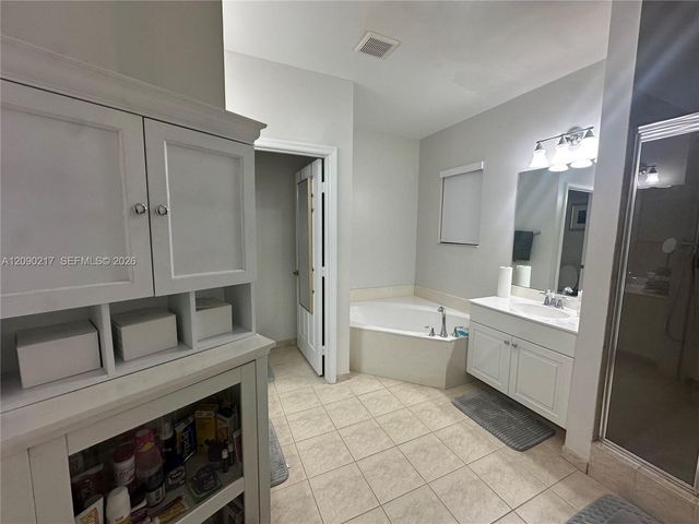 4745 N Grand Cypress Circle N, Coconut Creek, FL 33073
