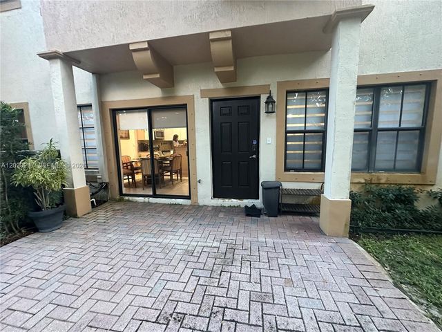 4745 N Grand Cypress Circle N, Coconut Creek, FL 33073