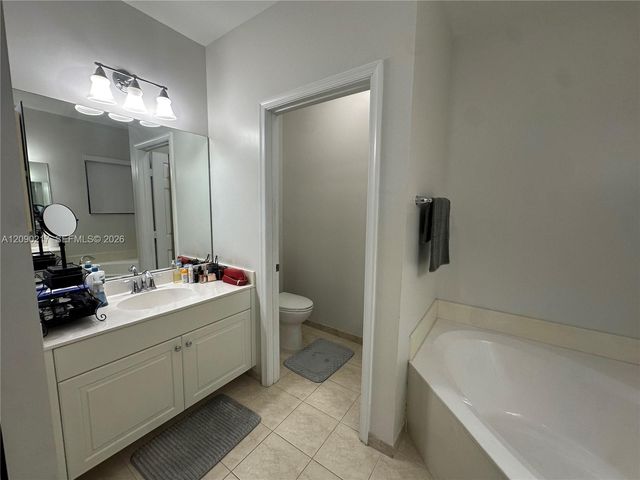 4745 N Grand Cypress Circle N, Coconut Creek, FL 33073