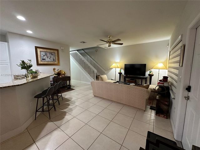 4745 N Grand Cypress Circle N, Coconut Creek, FL 33073
