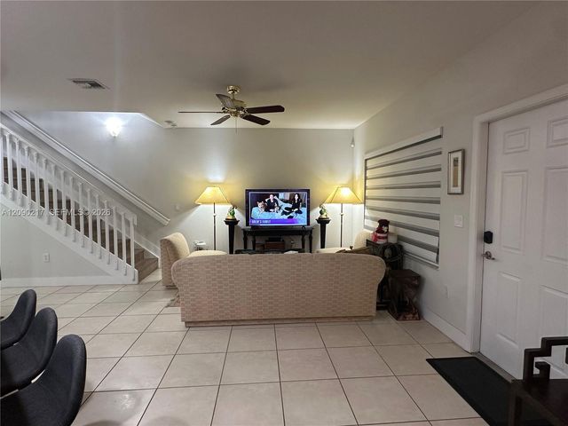 4745 N Grand Cypress Circle N, Coconut Creek, FL 33073