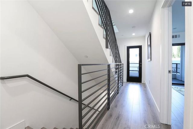 829 N Martel 2, Los Angeles, CA 90046