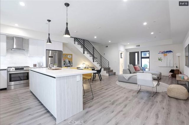 829 N Martel 2, Los Angeles, CA 90046