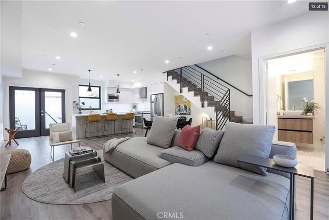 829 N Martel 2, Los Angeles, CA 90046