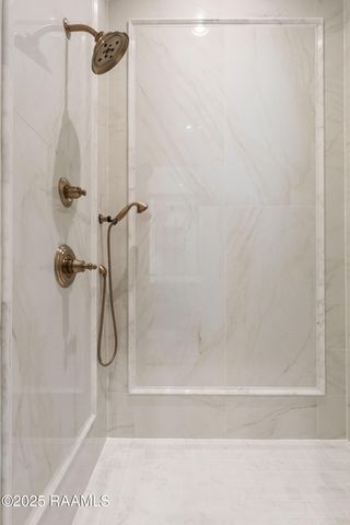 208 Crossbill Drive, Lafayette, LA 70508