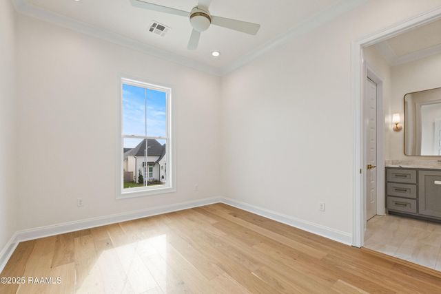 208 Crossbill Drive, Lafayette, LA 70508